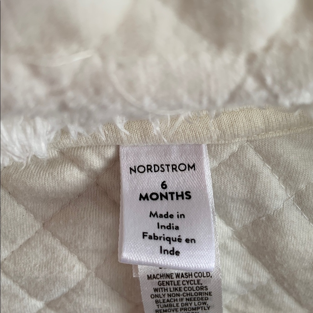 Baby  suit in Cream - Picture 5 of 10